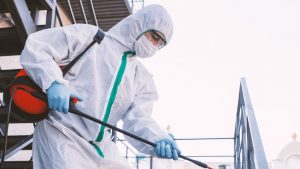 Control de plagas en Tenerife con profesionales para evitar el envenenamiento por plaguicidas